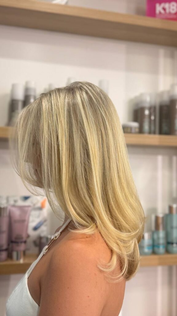 Blonde Hairdresser Brisbane City